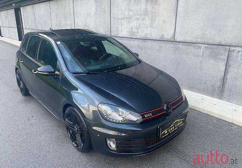 2011' Volkswagen Golf photo #1