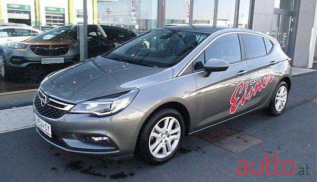 2019' Opel Astra photo #1