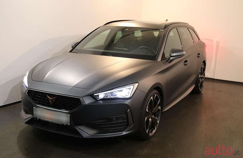 2022' Cupra Leon photo #2