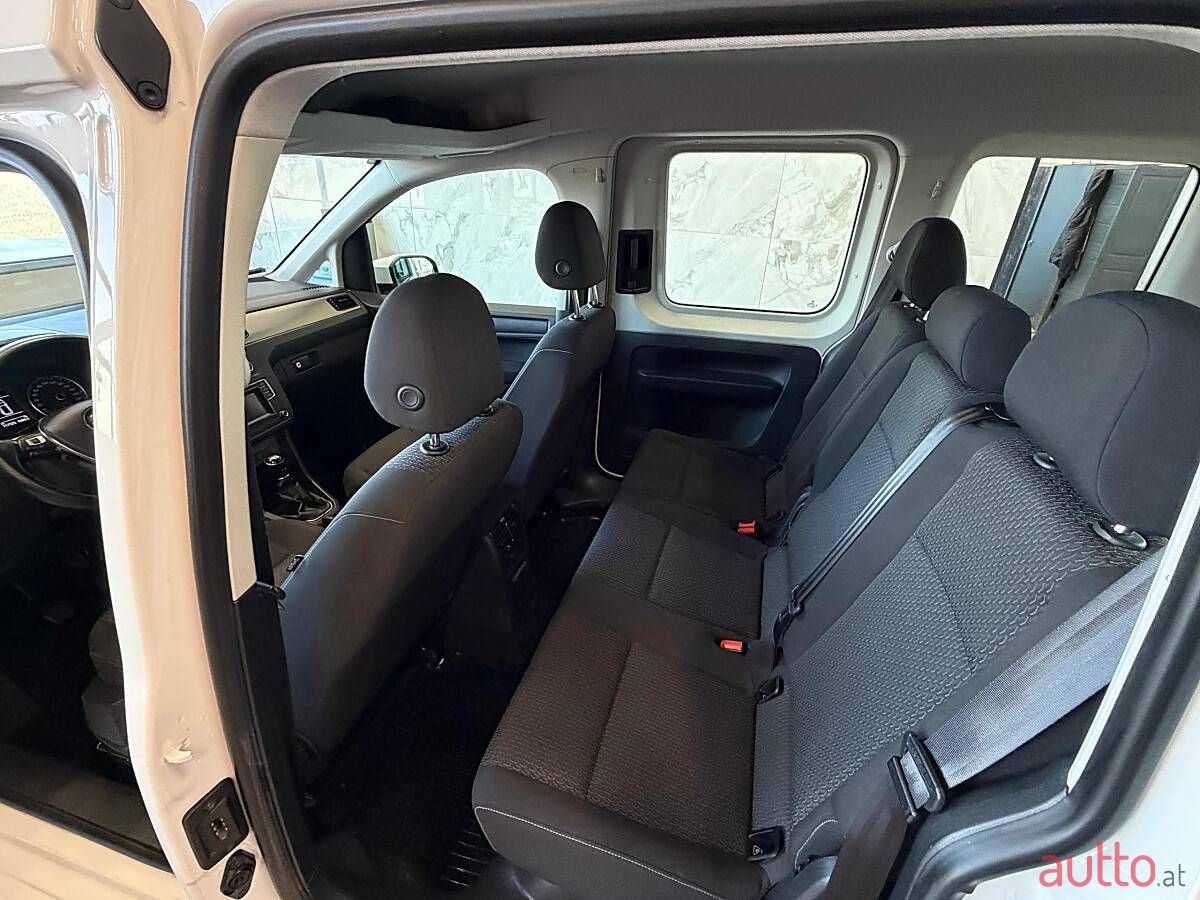 2019' Volkswagen Caddy photo #5