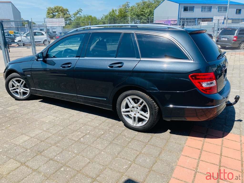 2012' Mercedes-Benz C-Klasse photo #4