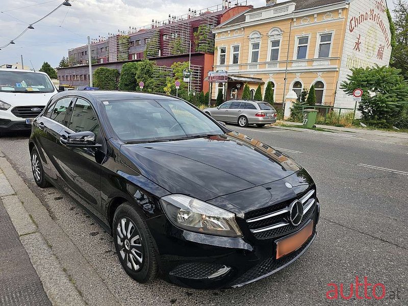 2015' Mercedes-Benz A-Klasse photo #6