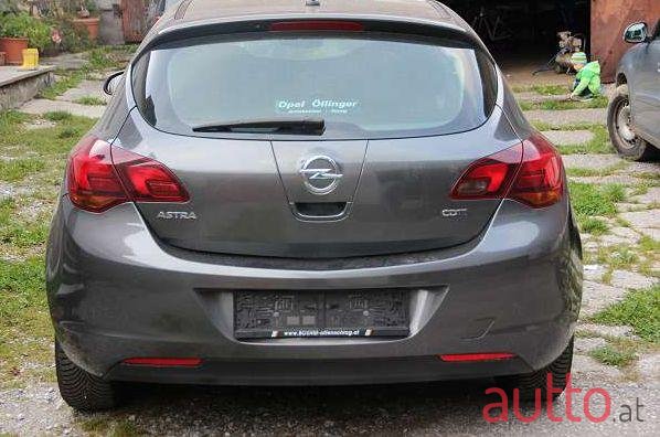 2009' Opel Astra photo #2