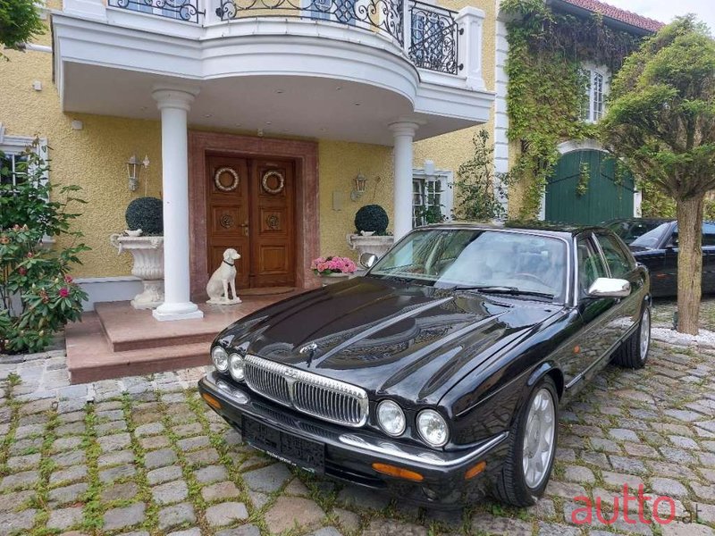 2001' Jaguar Daimler photo #4