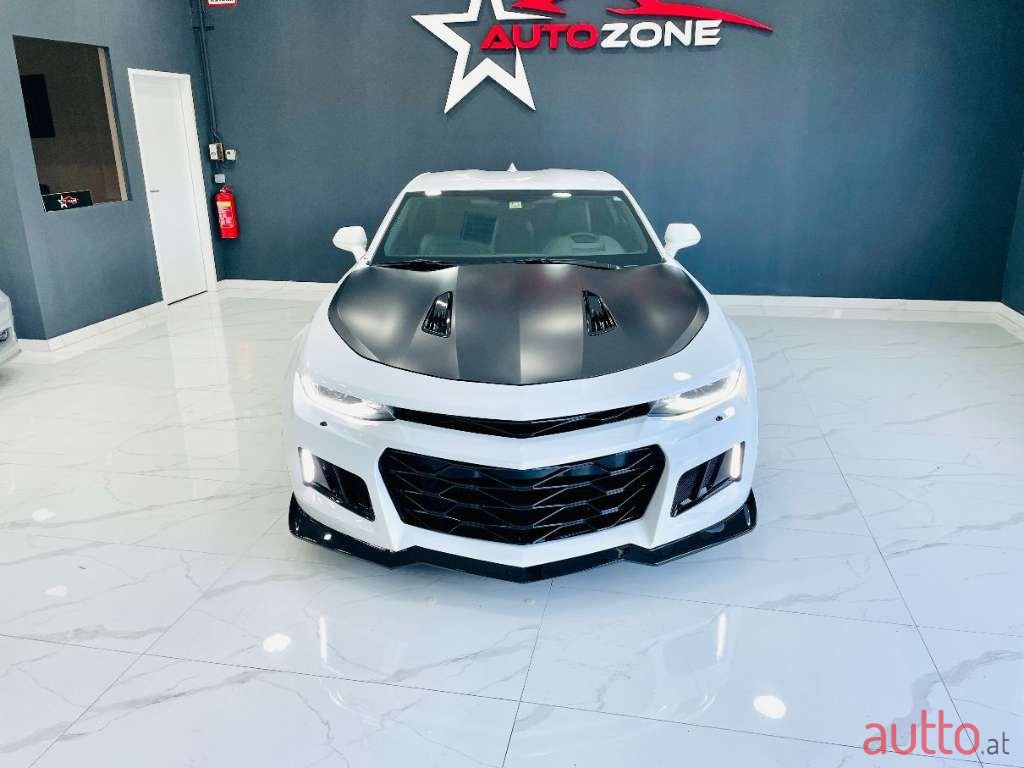 2017' Chevrolet Camaro photo #5