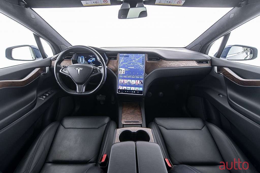 2018' Tesla Model X photo #5