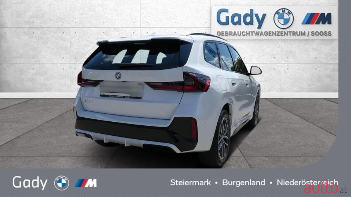 2023' BMW iX1 photo #3