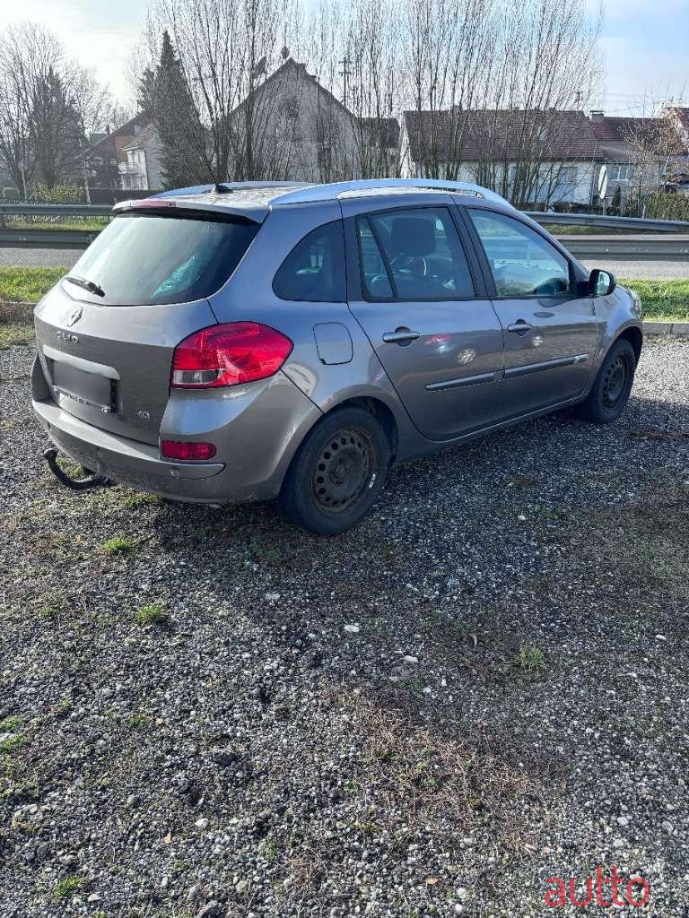 2012' Renault Clio photo #3