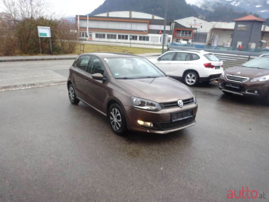 2012' Volkswagen Polo photo #2