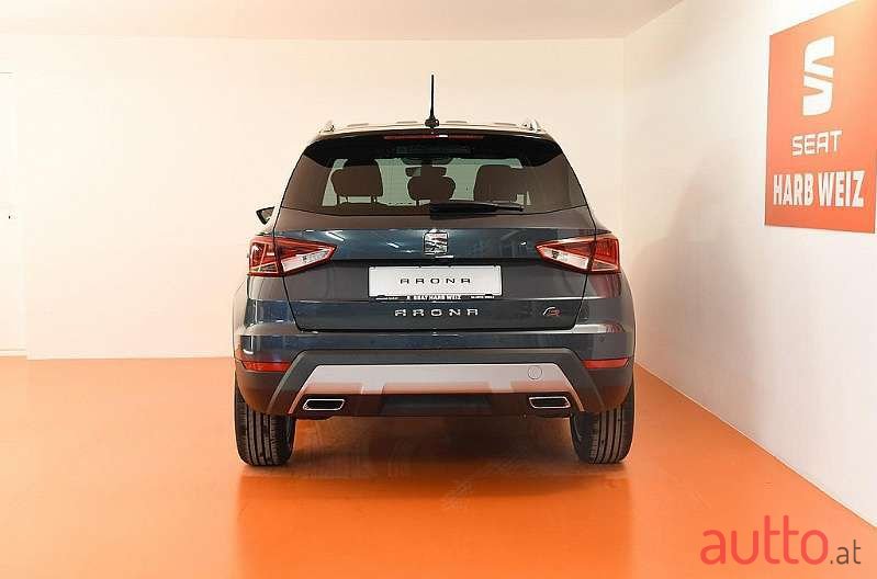 2021' SEAT Arona photo #3