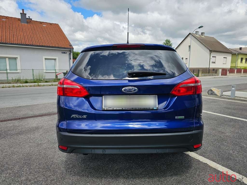 2015' Ford Focus photo #5