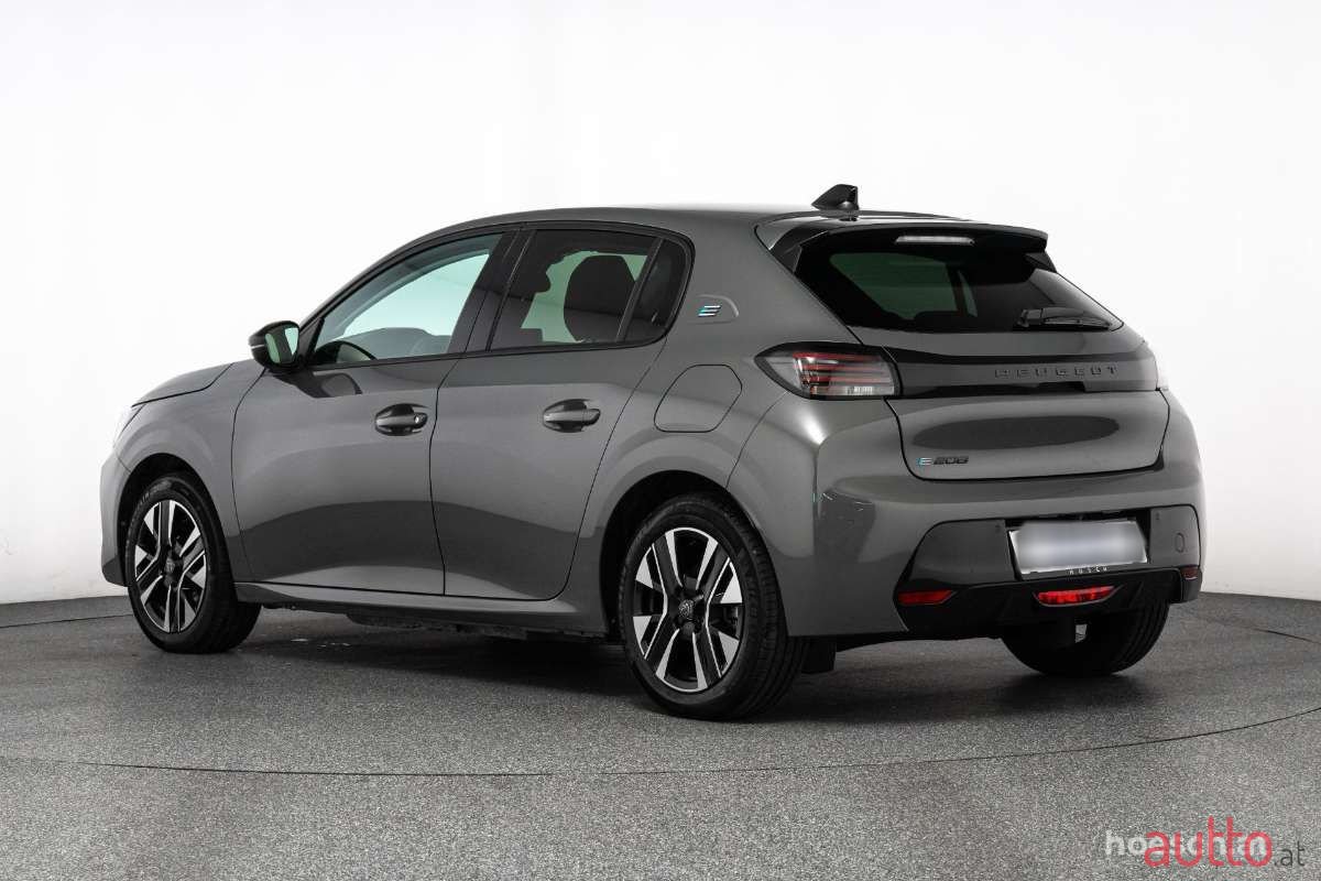 2024' Peugeot e-208 photo #4