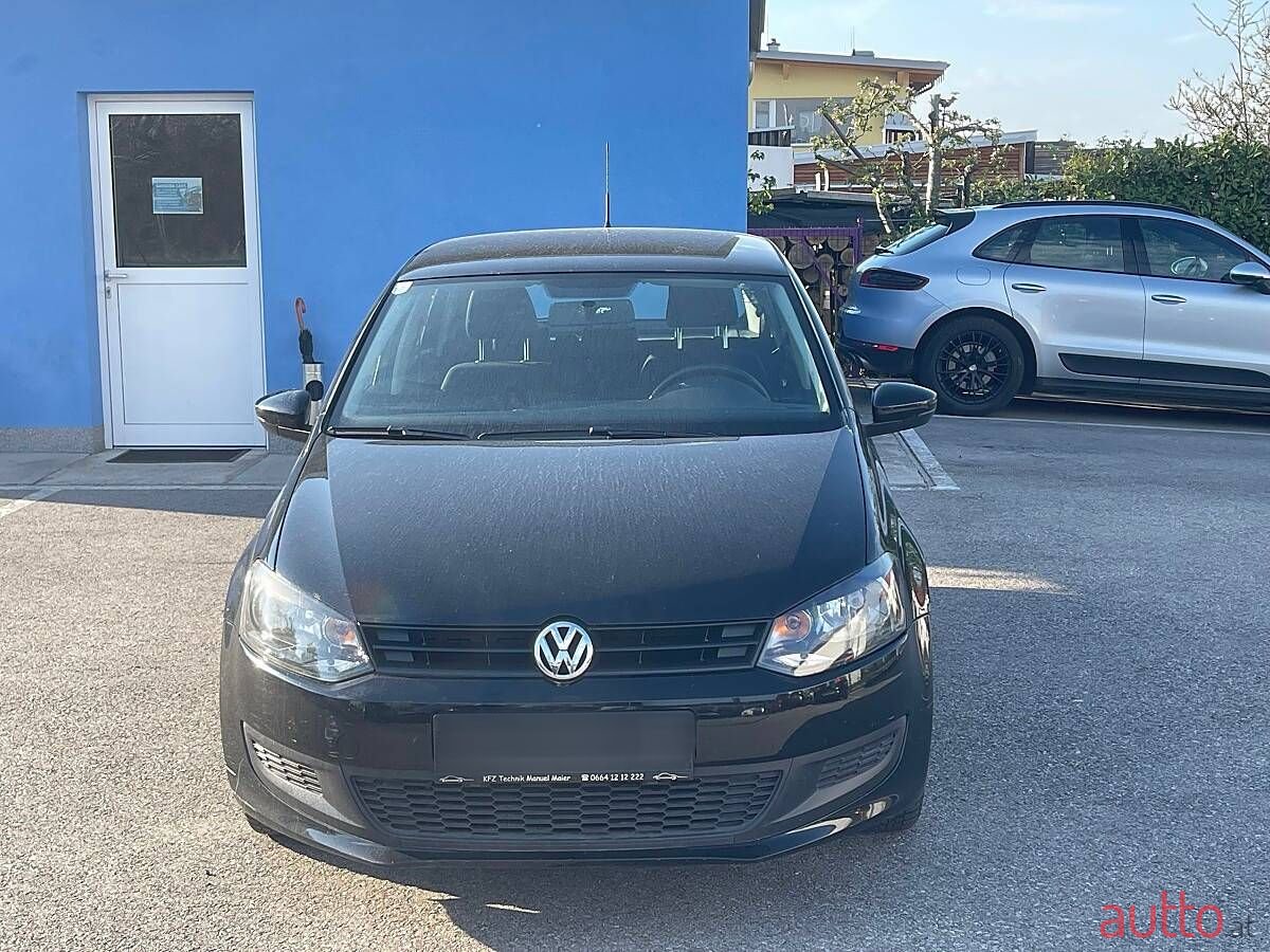 2009' Volkswagen Polo photo #3