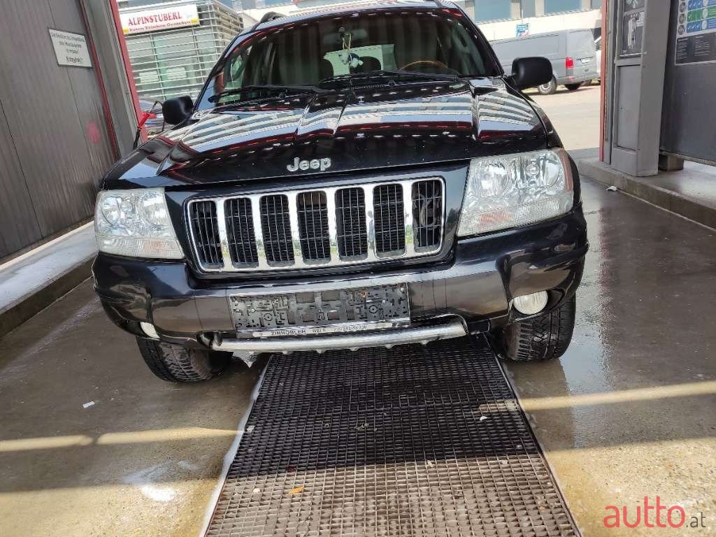2004' Jeep Grand Cherokee photo #3