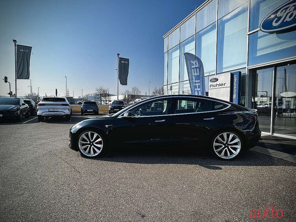 2019' Tesla Model 3 photo #2