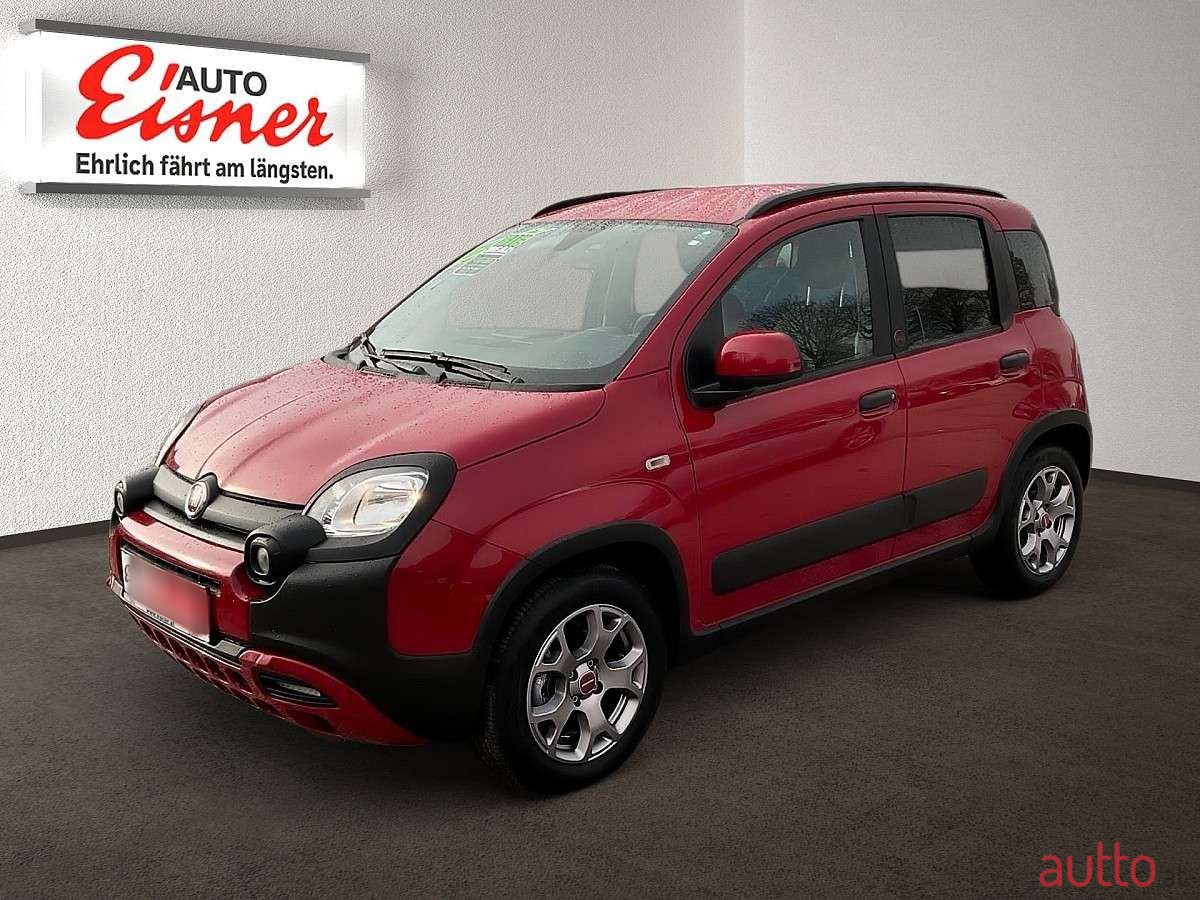 2023' Fiat Panda photo #2