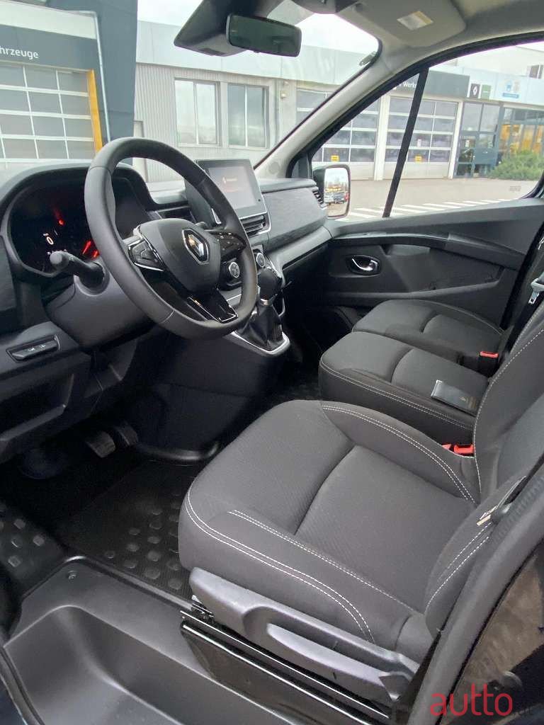 2023' Renault Trafic photo #6