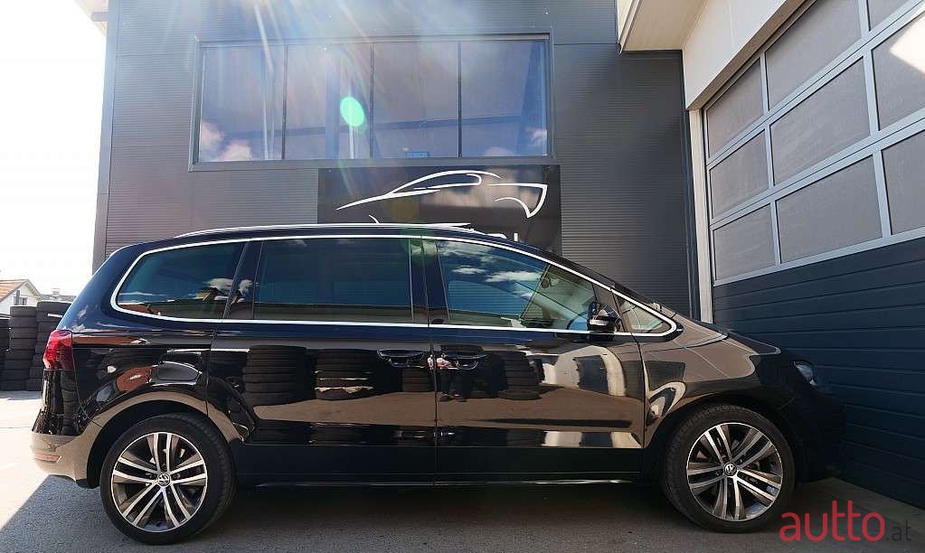 2016' Volkswagen Sharan photo #4