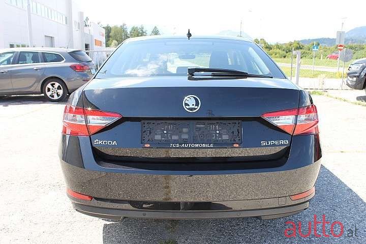 2016' Skoda Superb photo #6
