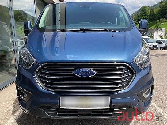 2020' Ford Tourneo photo #2