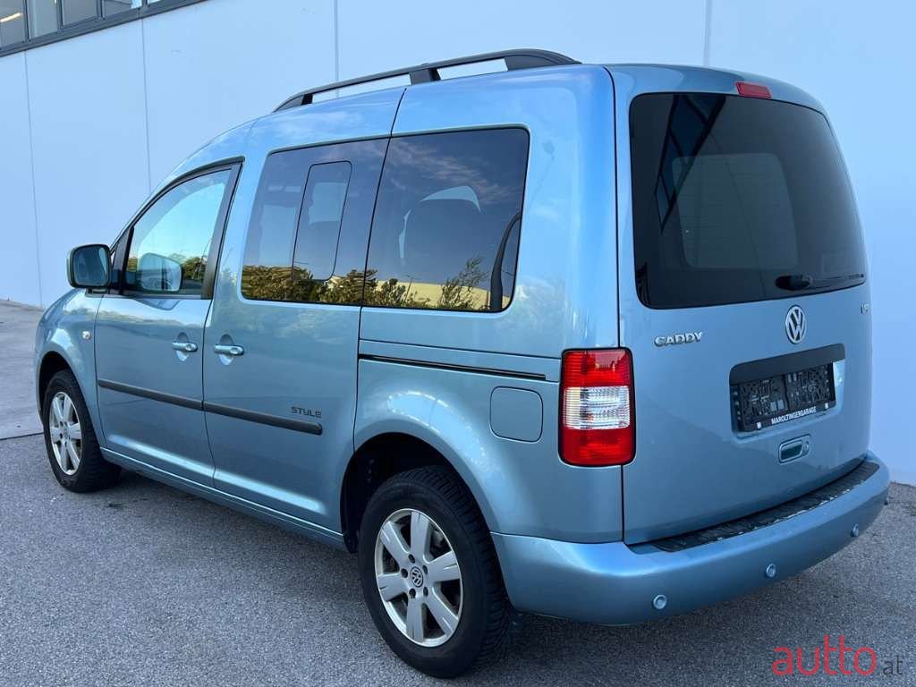2009' Volkswagen Caddy photo #3