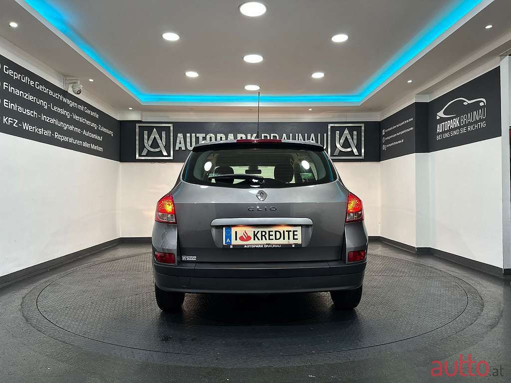 2009' Renault Clio photo #4