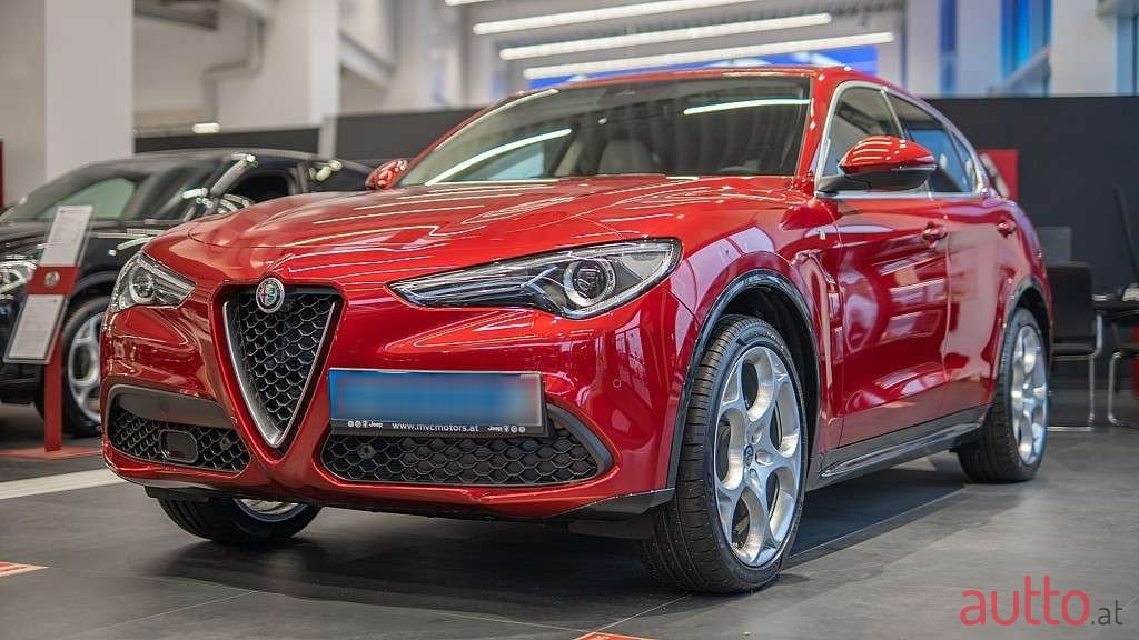 2022' Alfa Romeo Stelvio photo #1