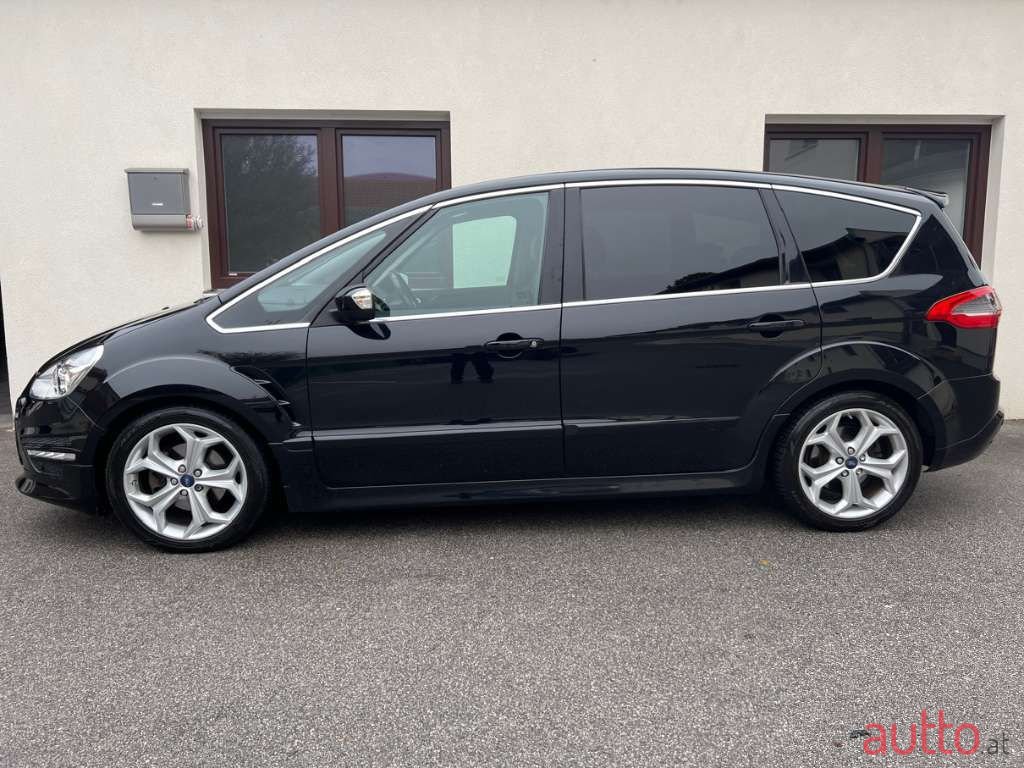 2012' Ford S-Max photo #3