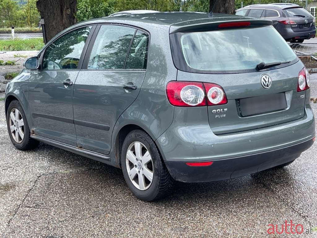 2006' Volkswagen Golf photo #6