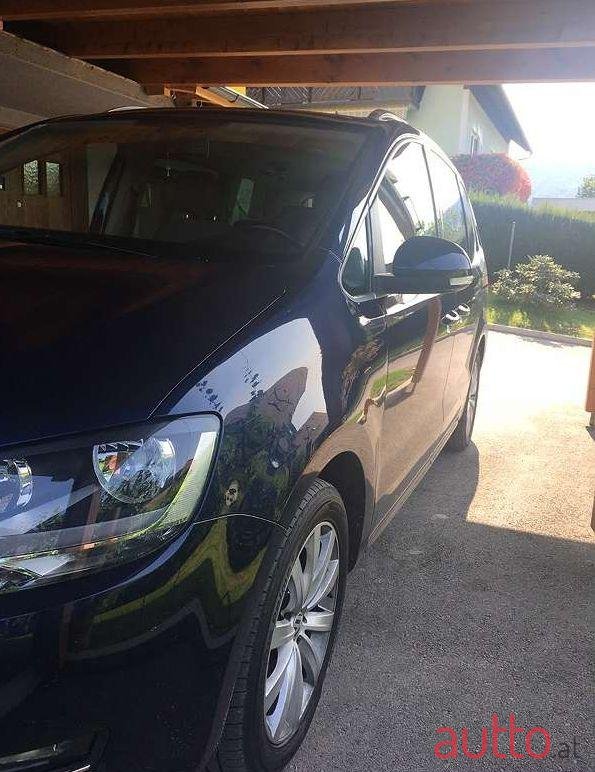 2010' Volkswagen Sharan photo #1