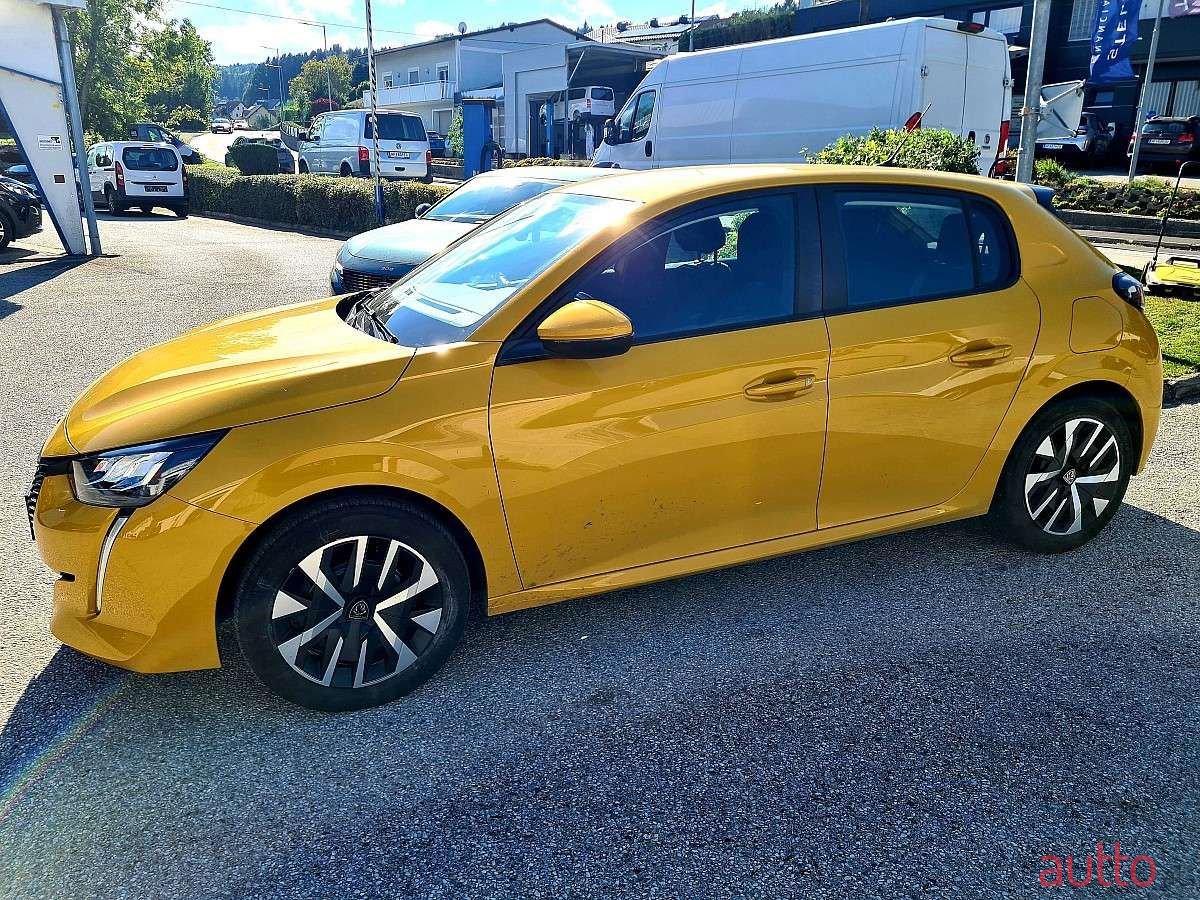 2020' Peugeot 208 photo #2