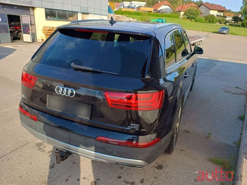 2016' Audi Q7 photo #4