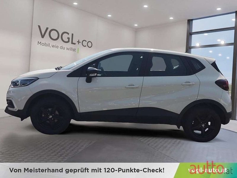 2019' Renault Captur photo #2