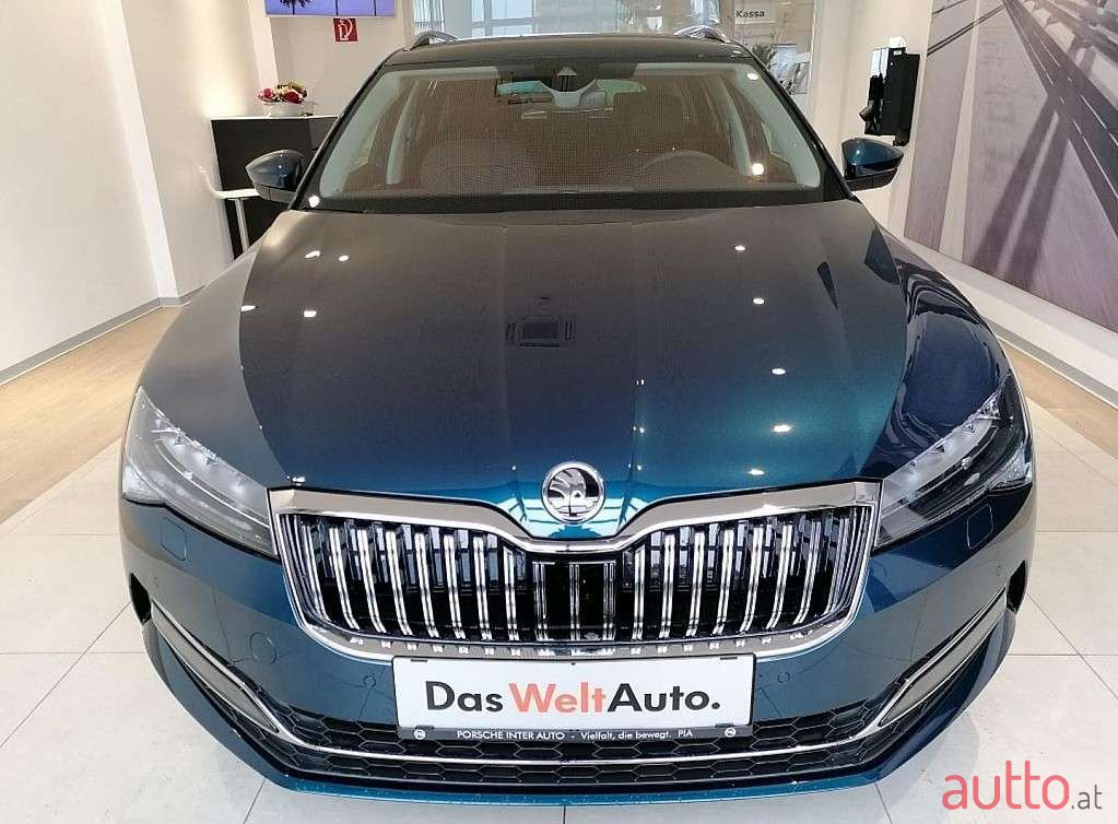 2023' Skoda Superb photo #2