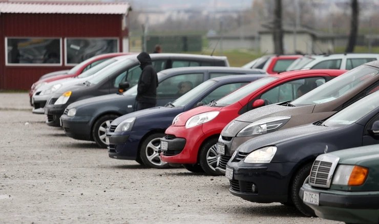 Enorme Preissprünge: Gebrauchtwagen fast nirgendwo so teuer wie bei uns