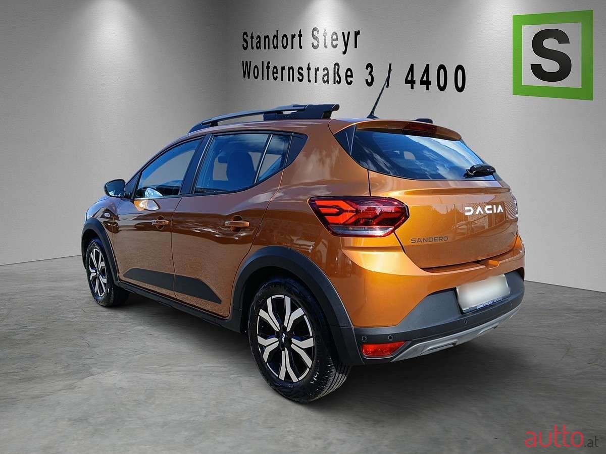 2023' Dacia Sandero photo #2