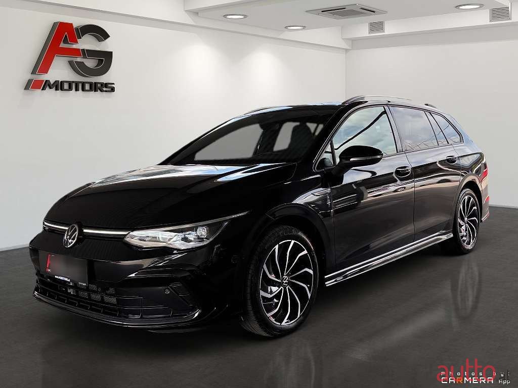 2022' Volkswagen Golf photo #1