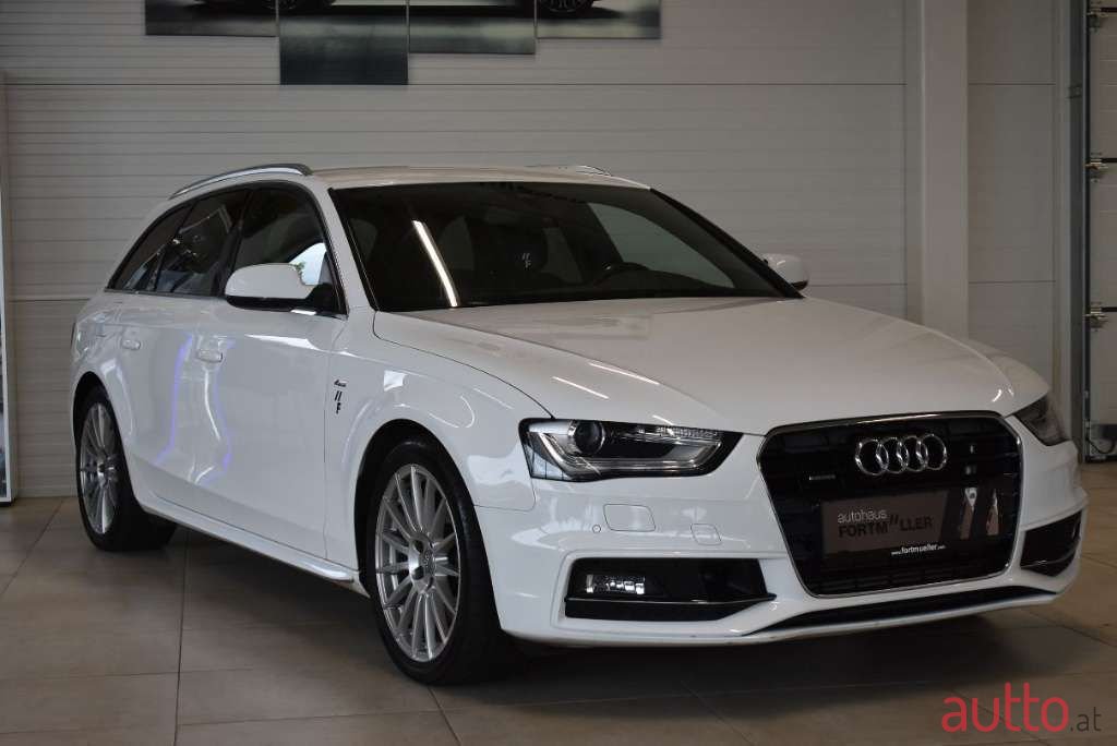 2012' Audi A4 photo #1