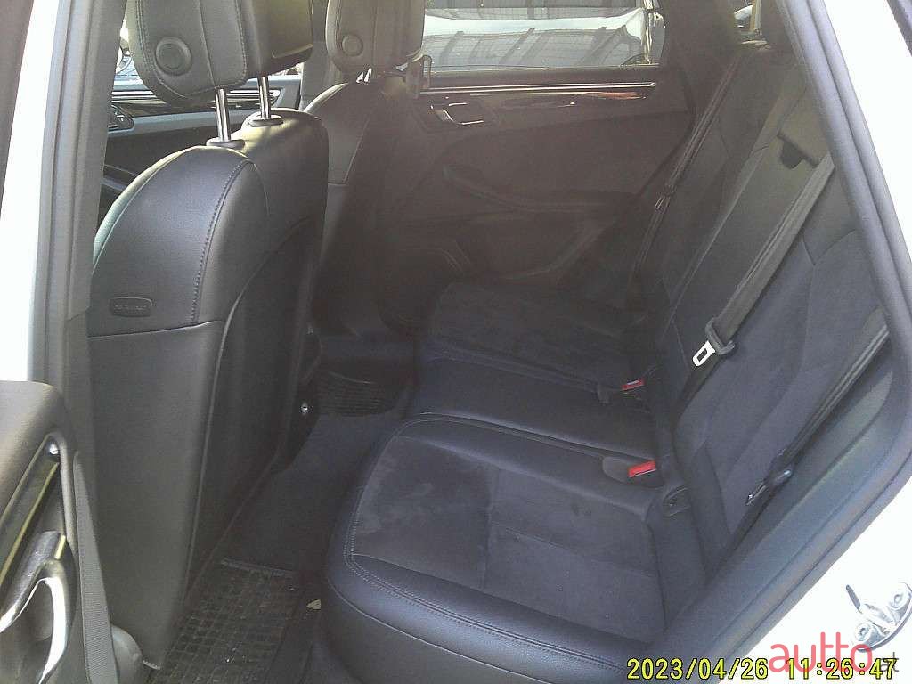 2015' Porsche Macan photo #5