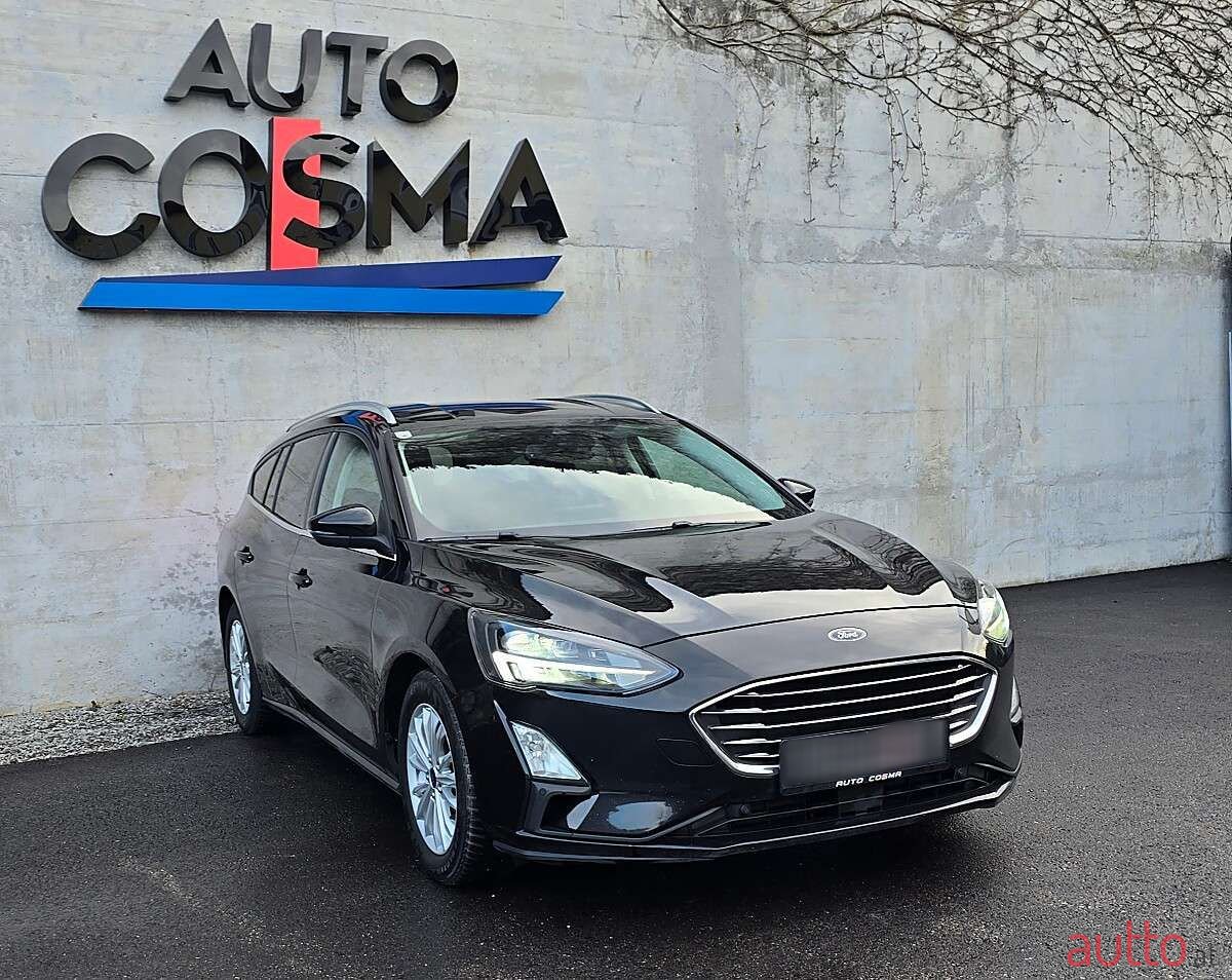 2020' Ford Focus photo #3