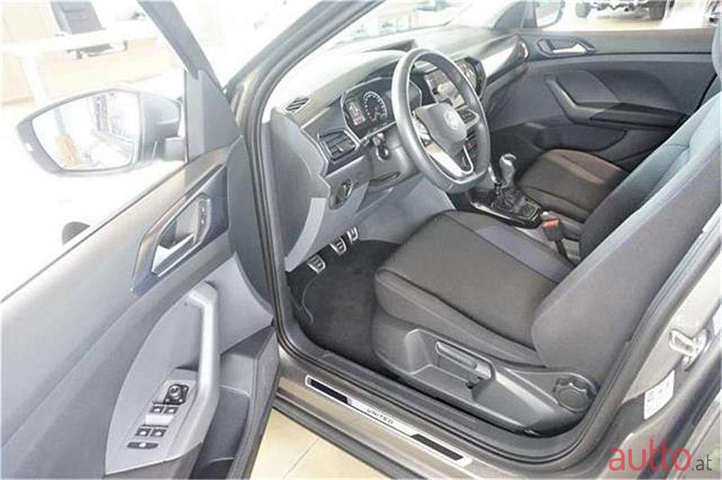 2021' Volkswagen T-Cross photo #4