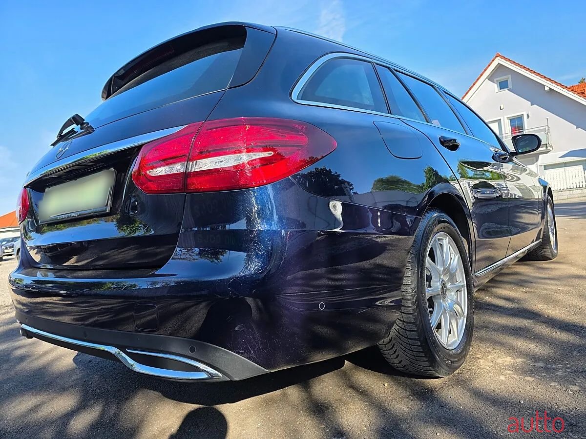 2017' Mercedes-Benz C-Klasse photo #6