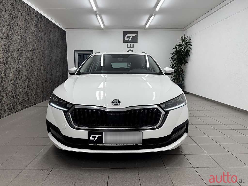 2022' Skoda Octavia photo #3