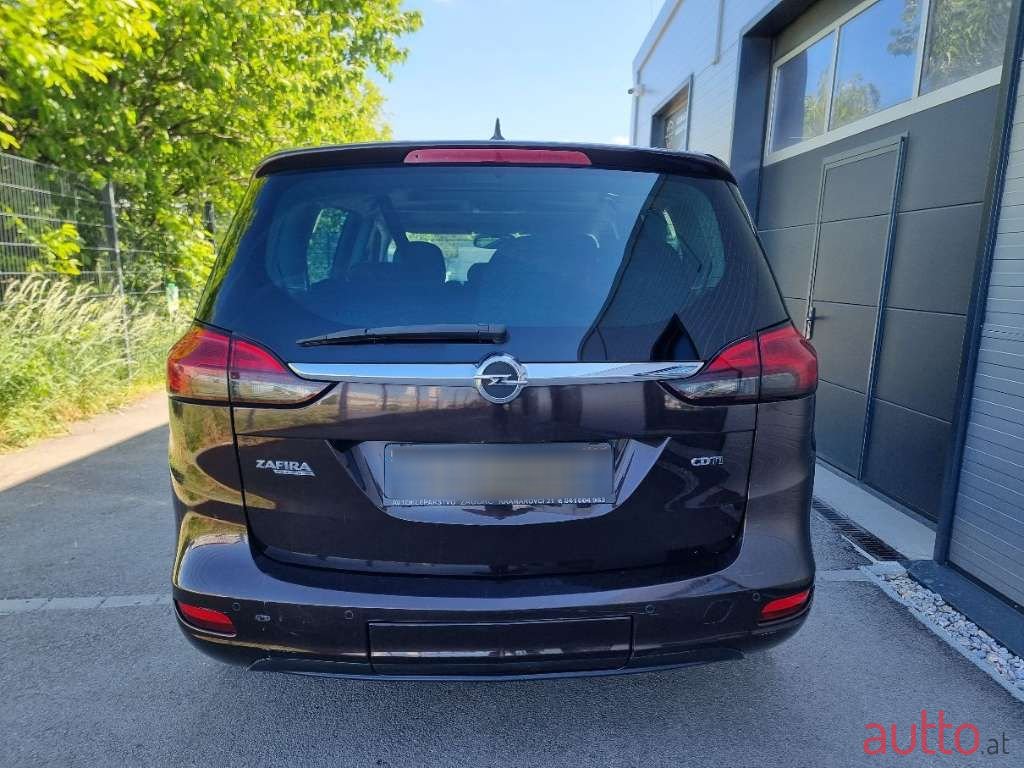 2013' Opel Zafira photo #6
