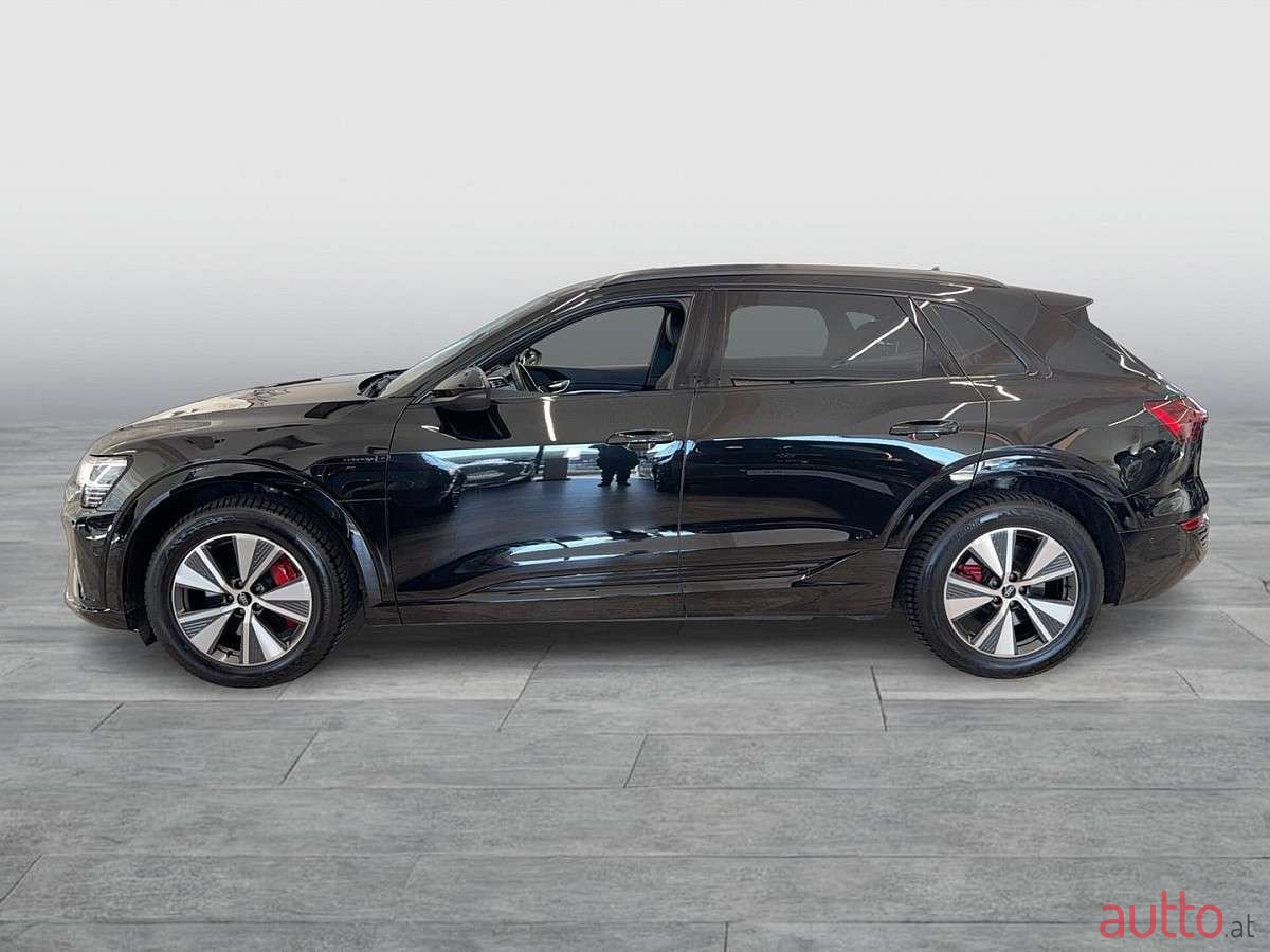 2024' Audi Q8 photo #2