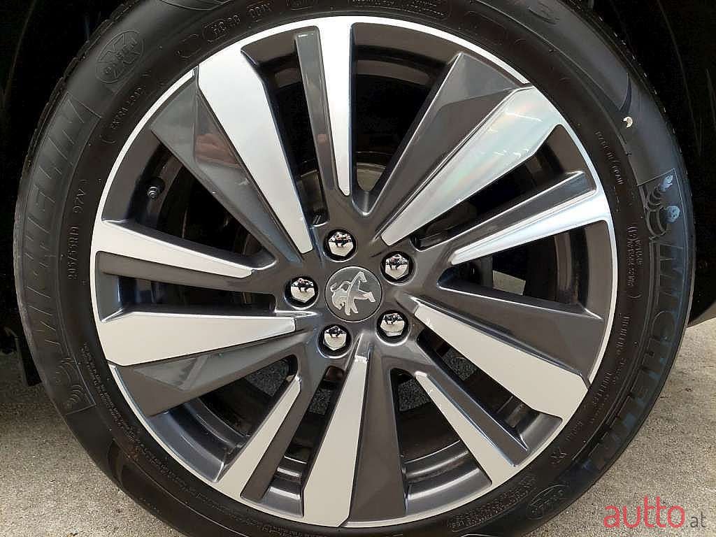 2017' Peugeot 3008 photo #6