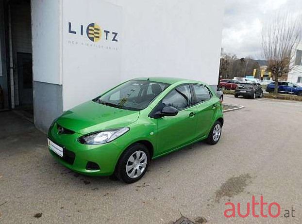 2009' Mazda Mazda2 photo #1