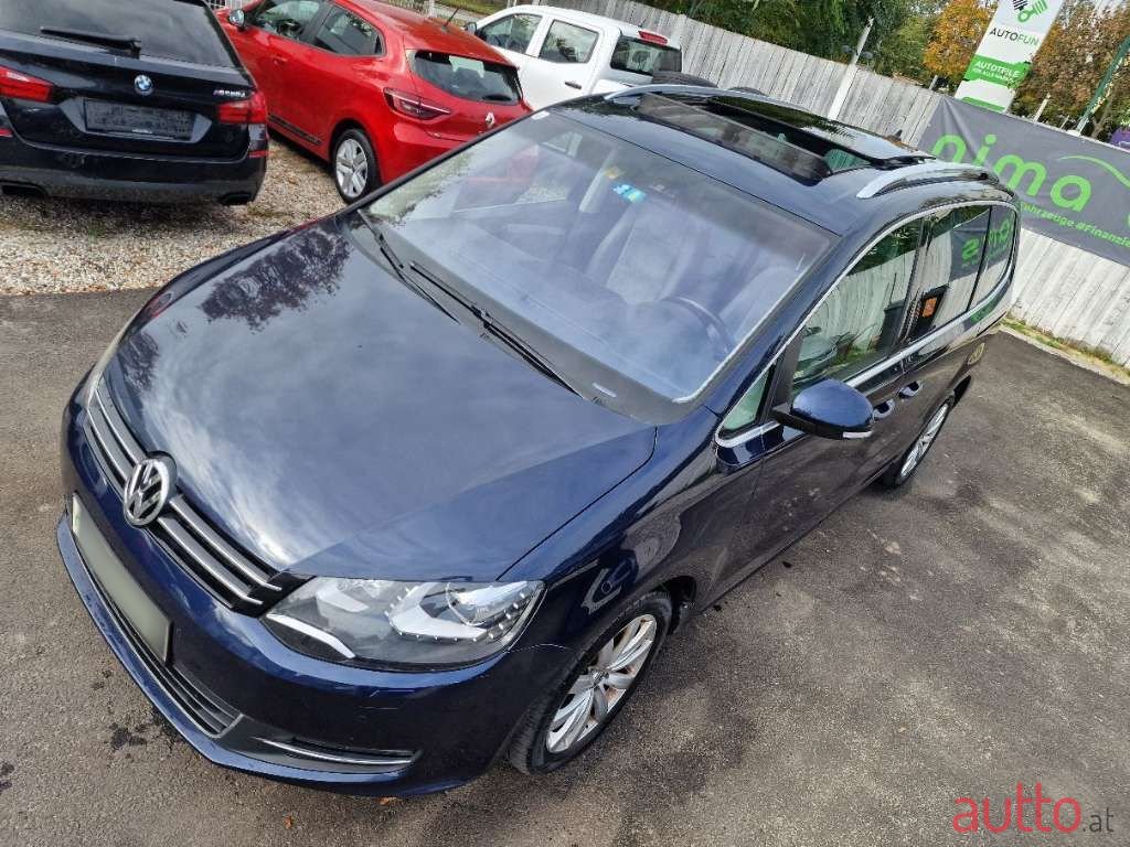 2012' Volkswagen Sharan photo #2