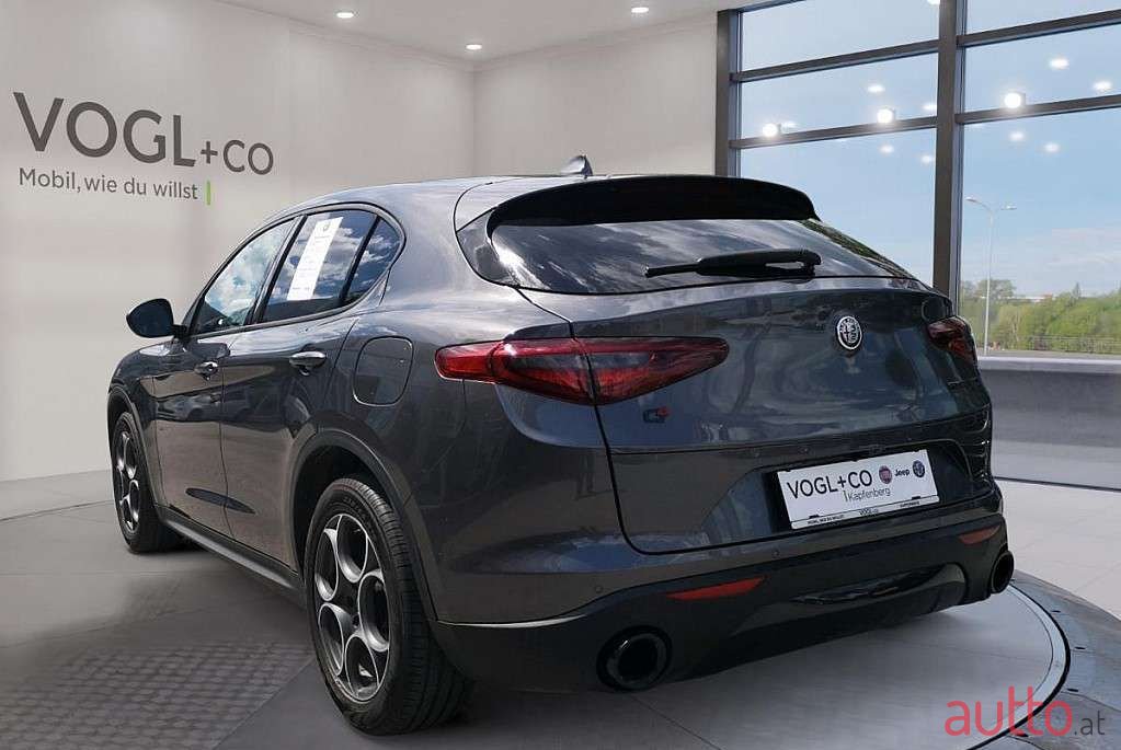 2020' Alfa Romeo Stelvio photo #3
