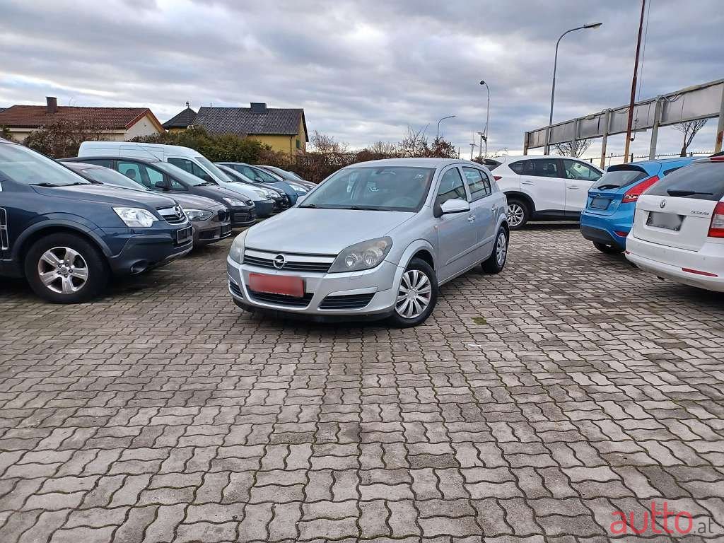 2004' Opel Astra photo #3
